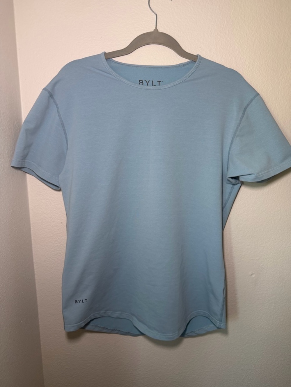 Size M Men’s BYLT Basics Sky Blue Short Sleeve Drop Cut Lux Crewneck Tee
